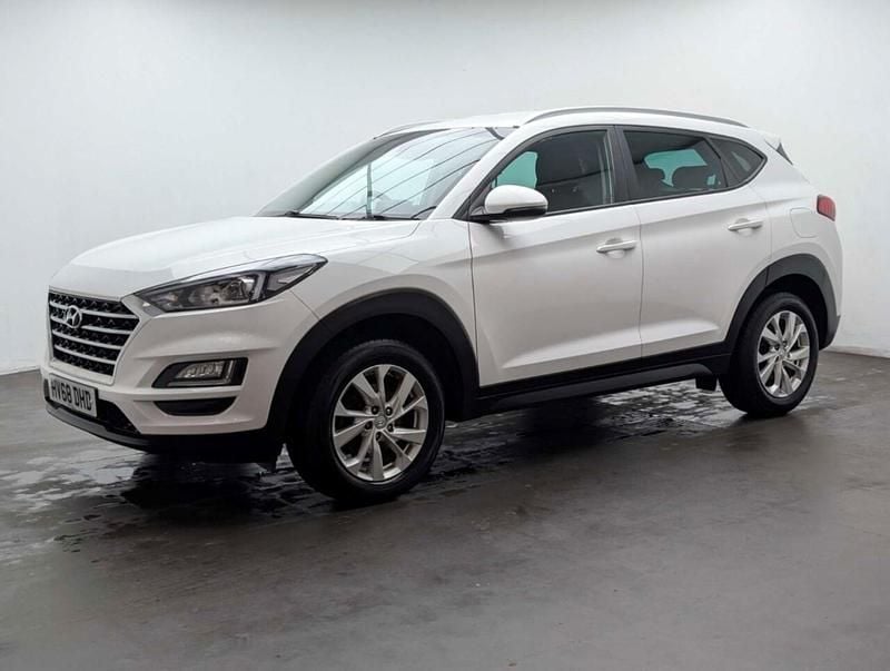 Used Hyundai Tucson SE 132 HP (97 kW) 2018 White SUV