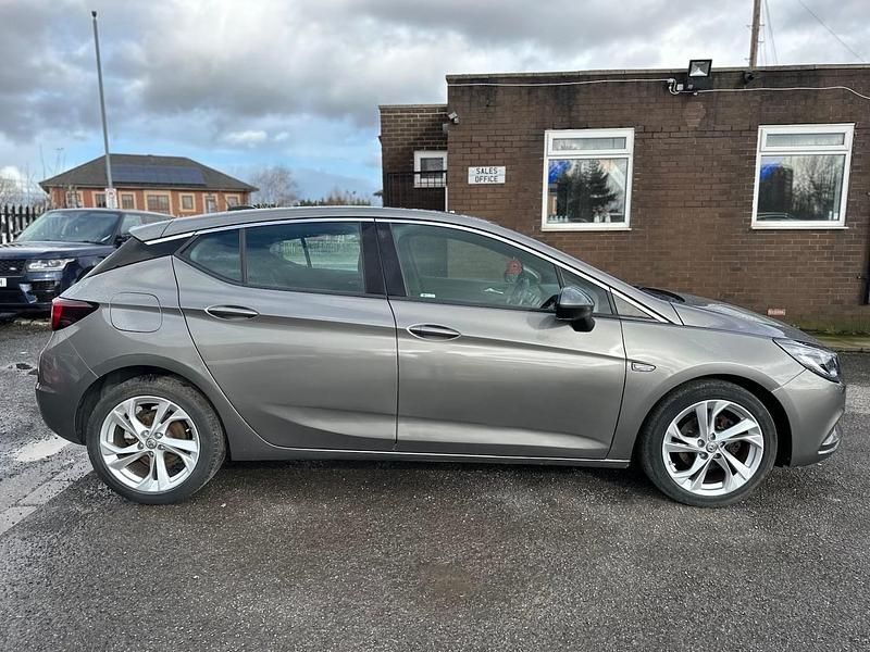 Used Vauxhall Astra SRi 2017 Grey Hatchback