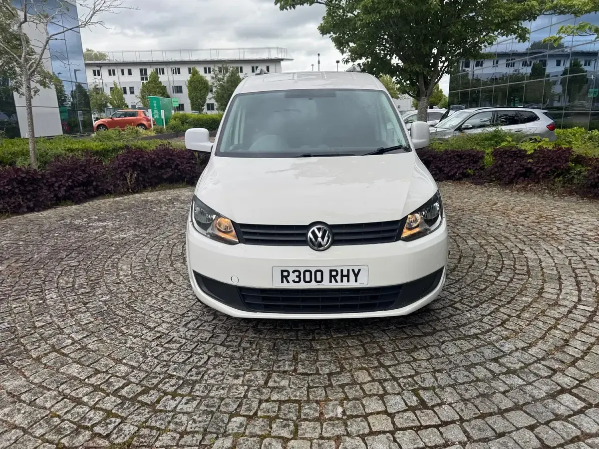 Used VW Caddy Startline 75 HP (55 kW) 2016 White MPV