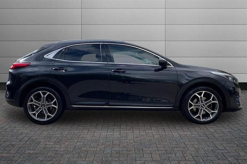 Usado Kia XCeed First Edition 139 CV (102 kW) 2021 Negro SUV