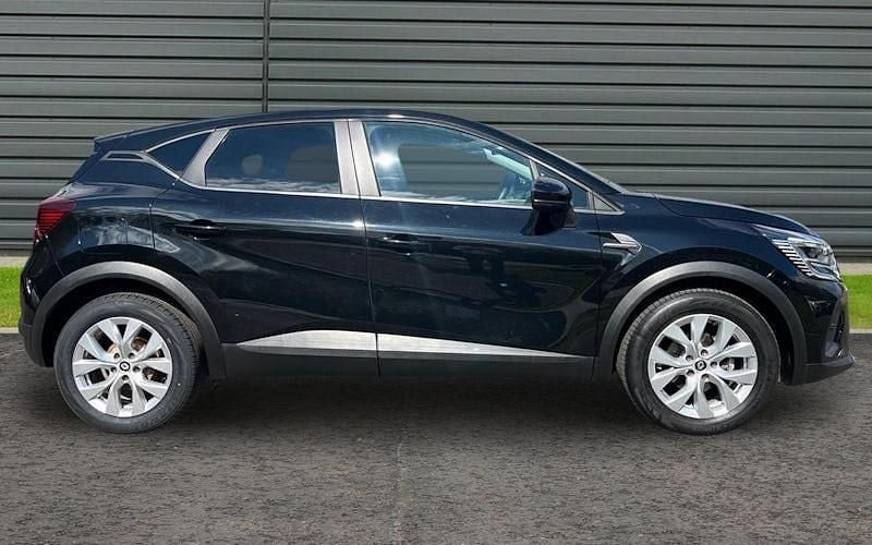 Used Renault Captur Iconic 91 HP (66 kW) 2022 SUV