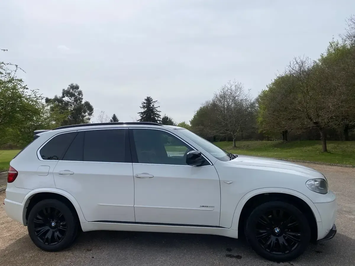 Usado BMW X5 M Sport 306 HP (225 kW) 2011 Branco SUV