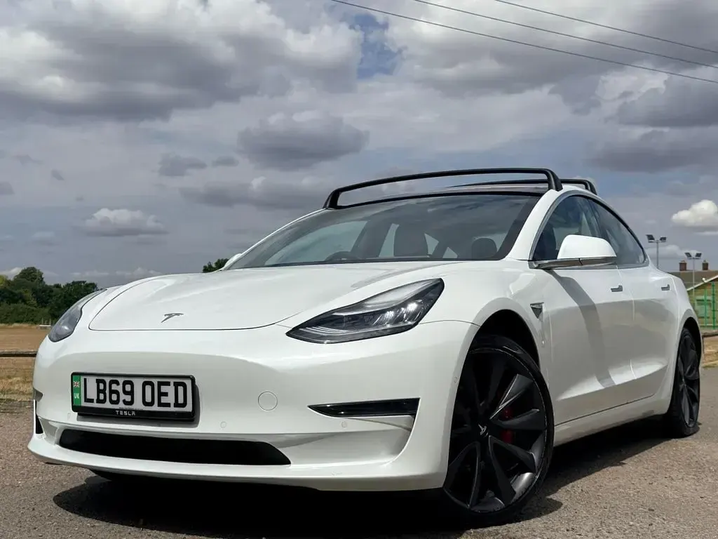 Used Tesla Model 3 Performance 330 kW (449 HP) 2020 White Sedan