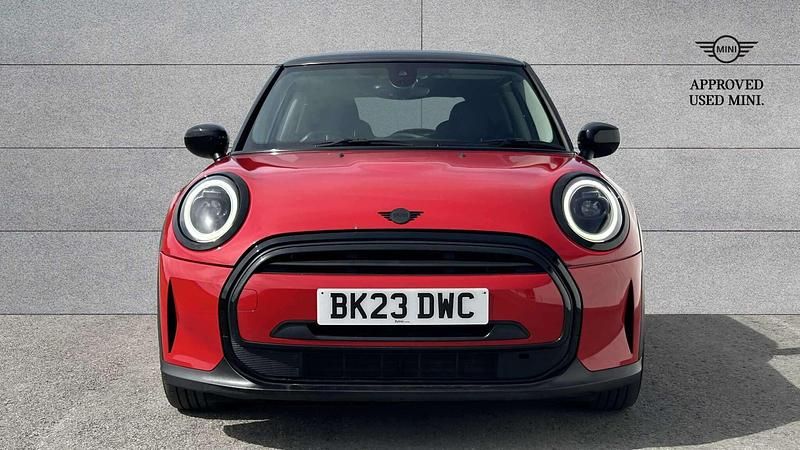 Used Mini Cooper Classic 134 HP (98 kW) 2023 Red Hatchback