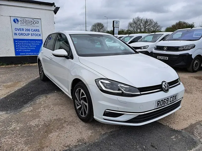 Begagnad VW Golf VII Match 150 HK (110 kW) 2019 Vit Halvkombi