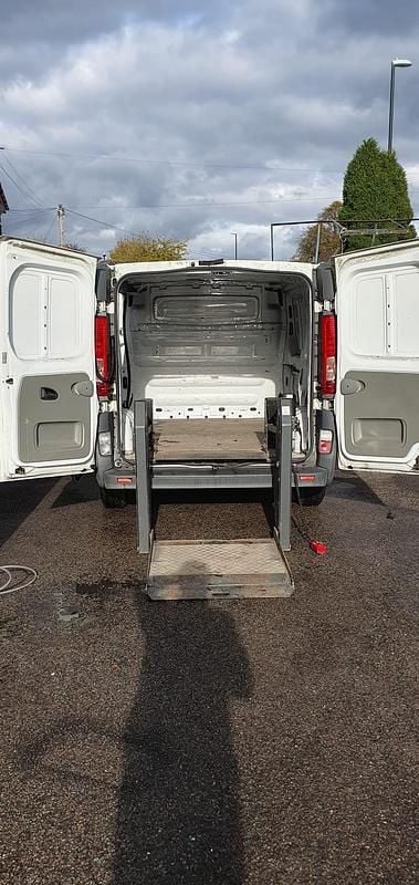 White Used 2008 Vauxhall Vivaro Van | £2,795 (Good price) - Image 1/4