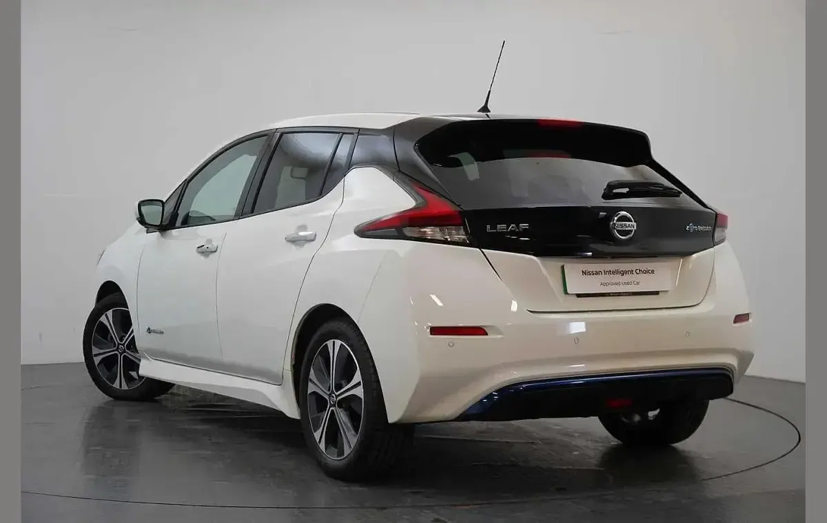 Used Nissan Leaf N-TEC 160 kW (218 HP) 2020 White Hatchback