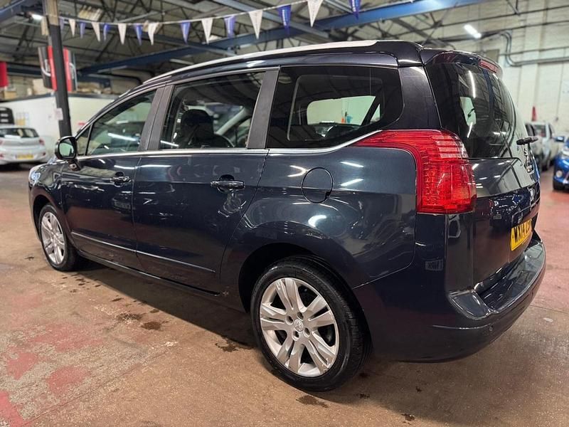 Used Peugeot 5008 Active 115 HP (84 kW) 2014 Blue MPV