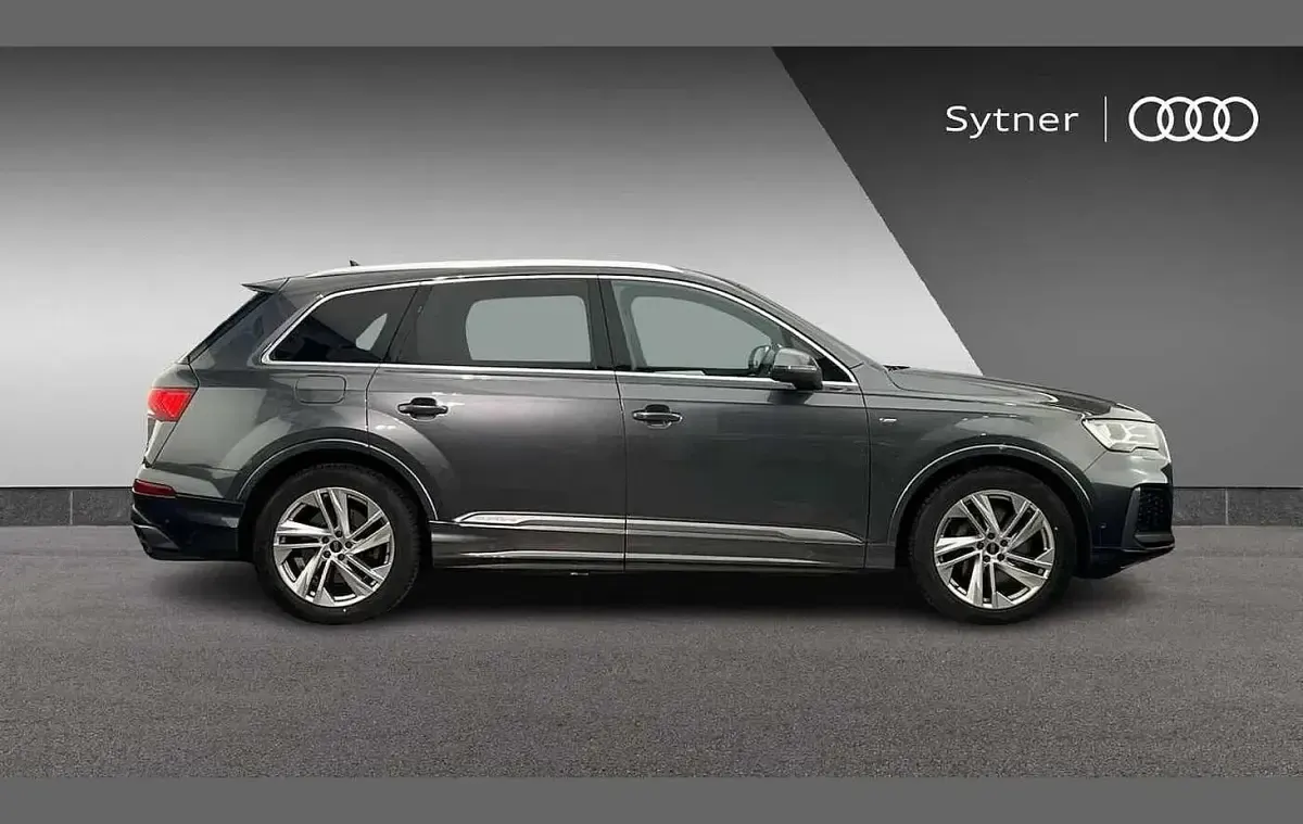 Used Audi Q7 S-Line 334 HP (245 kW) 2022 Grey SUV
