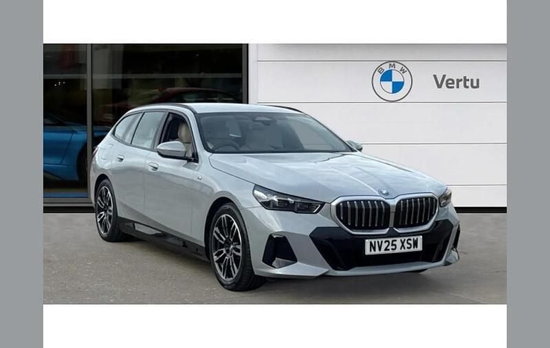 Usado BMW 530e M Sport 299 HP (219 kW) 2025 Carrinha