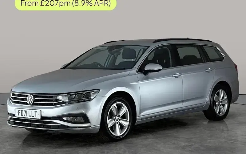 Used VW Passat SE 150 HP (110 kW) 2022 Estate