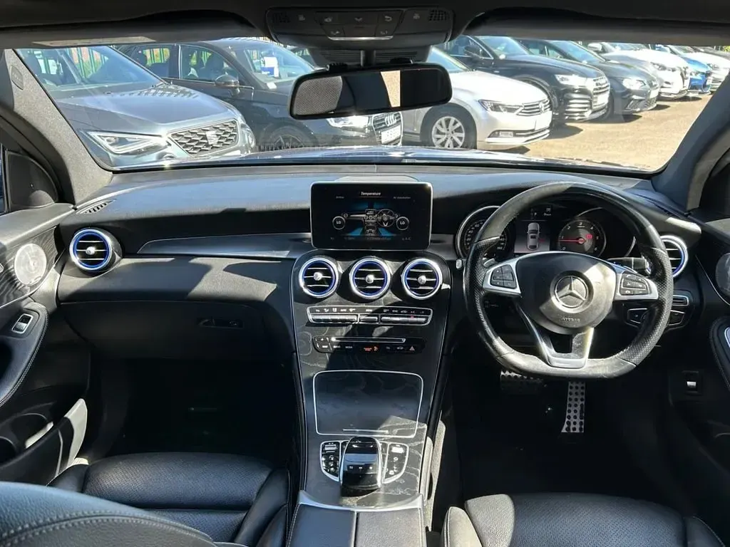 Usado Mercedes GLC250 AMG line 2017 Azul Coupé