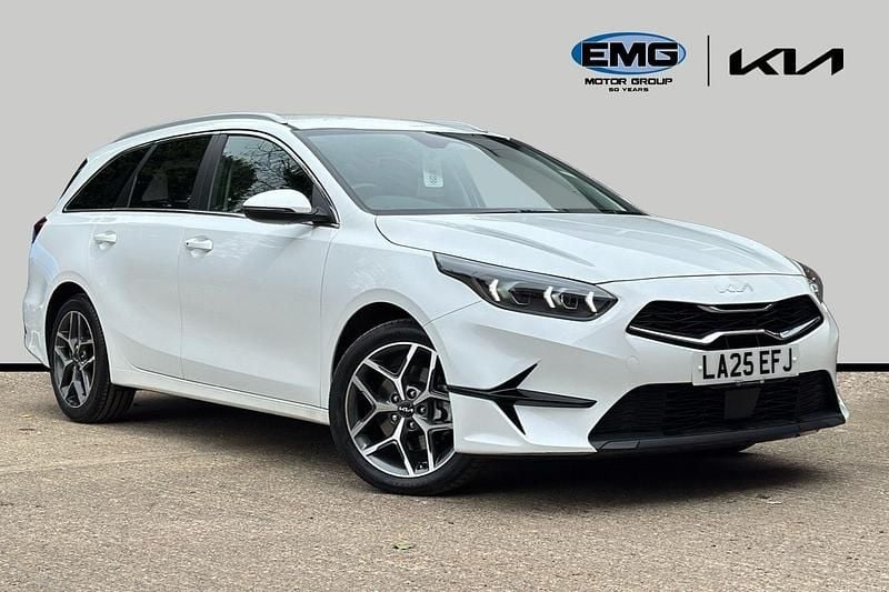 Used Kia Ceed Sportswagon 138 HP (101 kW) 2025 Fusion white Estate