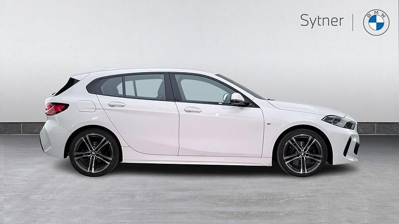 Used BMW 118 M Sport 134 HP (98 kW) 2021 White Hatchback