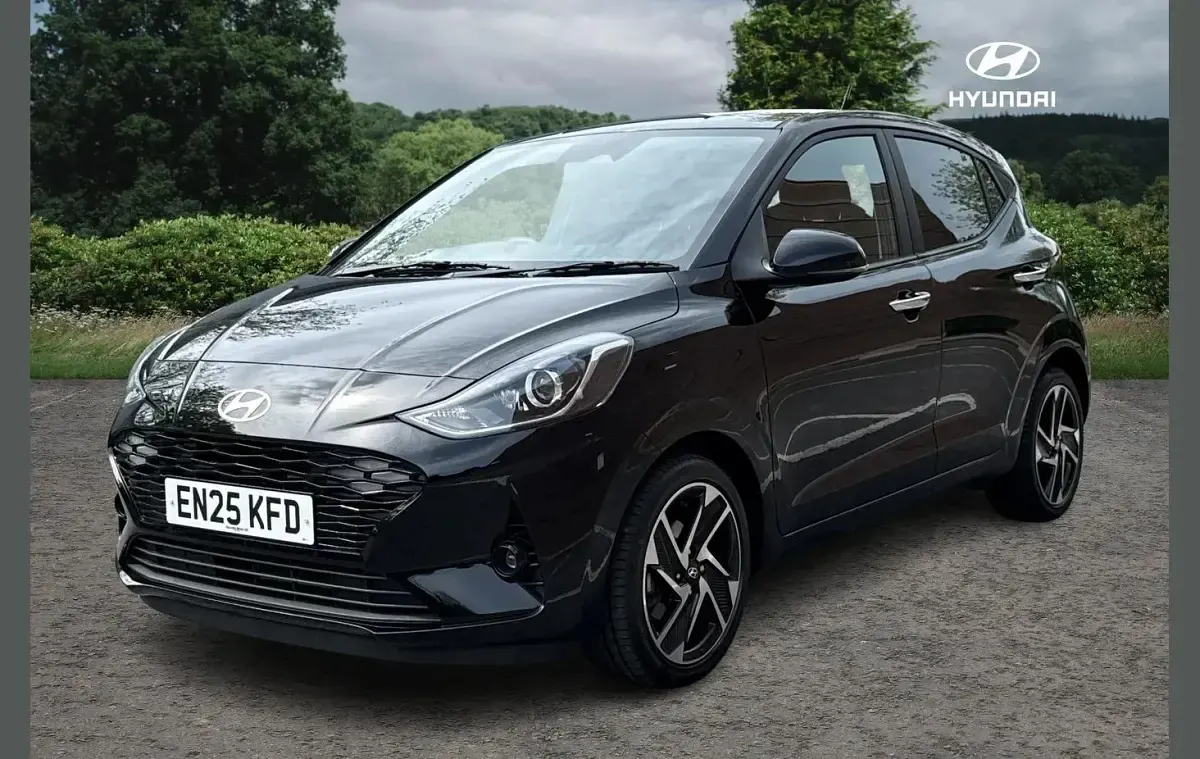 Used Hyundai i10 Premium 77 HP (56 kW) 2025 Black Hatchback