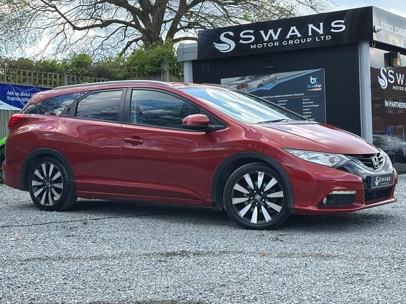 Red Used 2014 Honda Civic SR Estate | £5,995 (Fair price) - Image 1/3