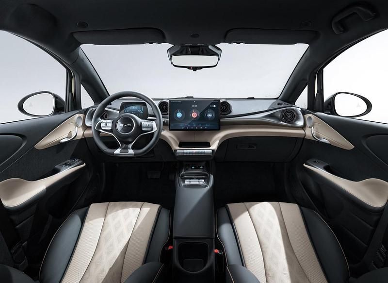 New BYD Dolphin Comfort 150 kW (204 HP) 2026 White Hatchback