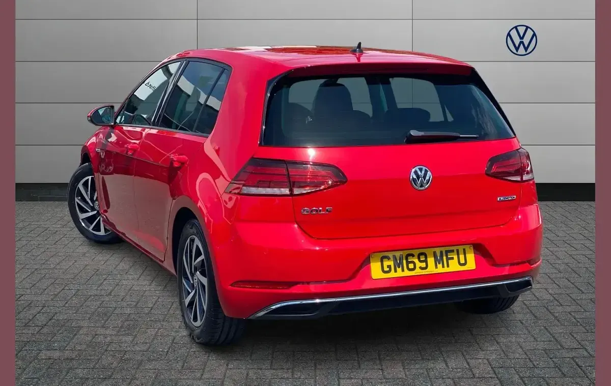 Used VW Golf VIII Edition 130 HP (95 kW) 2020 Red Hatchback