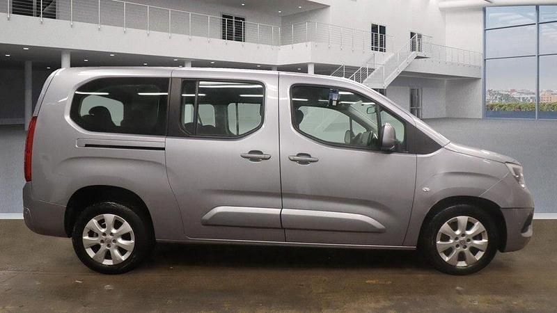 Used Vauxhall Combo S 100 HP (73 kW) 2020 Grey MPV