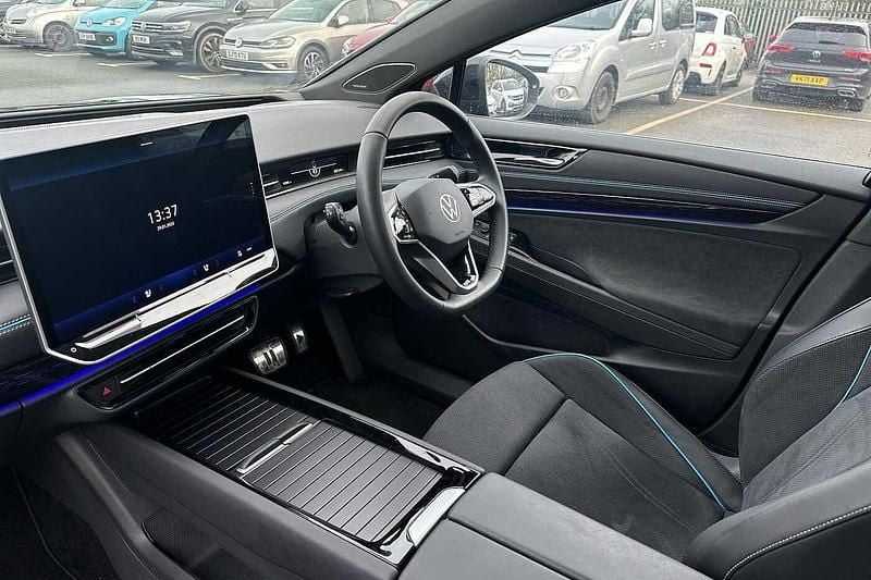 Used VW ID.7 Pro 210 kW (286 HP) 2024 Blue Hatchback