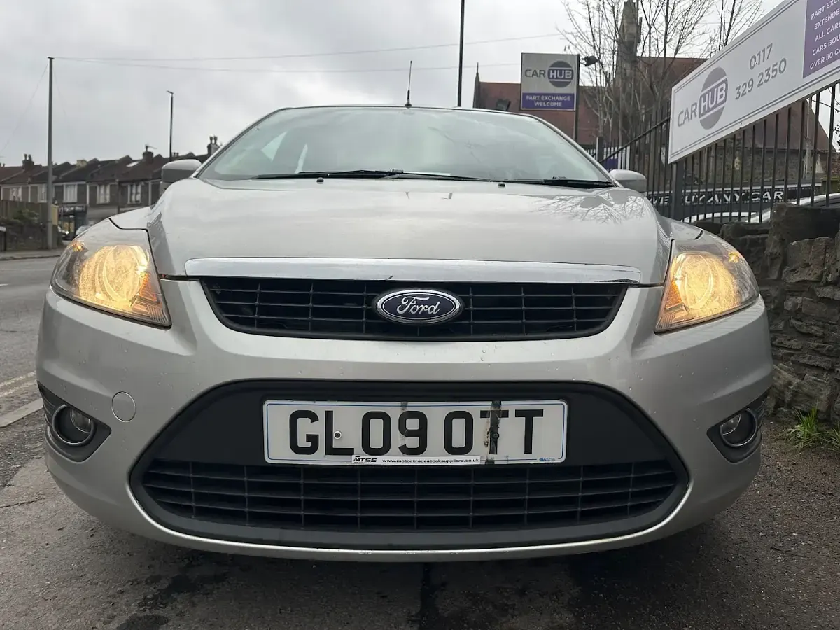 Used Ford Focus Zetec 99 HP (72 kW) 2009 Silver Hatchback