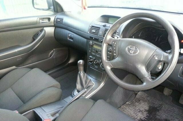 Used Toyota Avensis 127 HP (93 kW) 2003 Hatchback