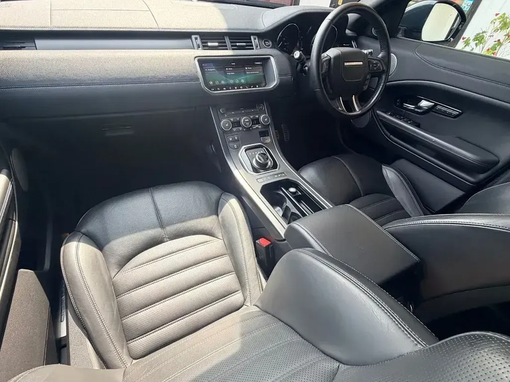 Used Land Rover Range Rover evoque HSE Dynamic 240 HP (176 kW) 2018 Grey Estate