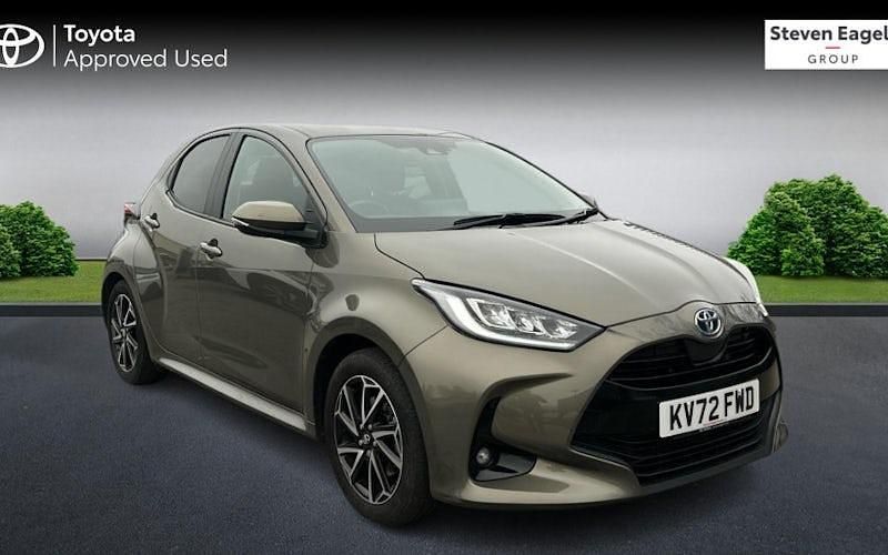 Used 2026 Toyota Yaris Hybrid Design Hatchback | £16,696 (Super price) - Image 1/3