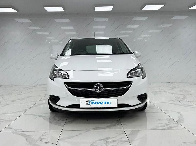 Used Vauxhall Corsa Sport 75 HP (55 kW) 2018 White Hatchback