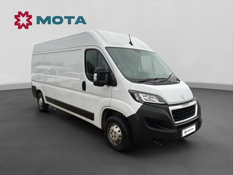 White Used 2022 Peugeot Boxer Van | £13,995 (Good price) - Image 1/4