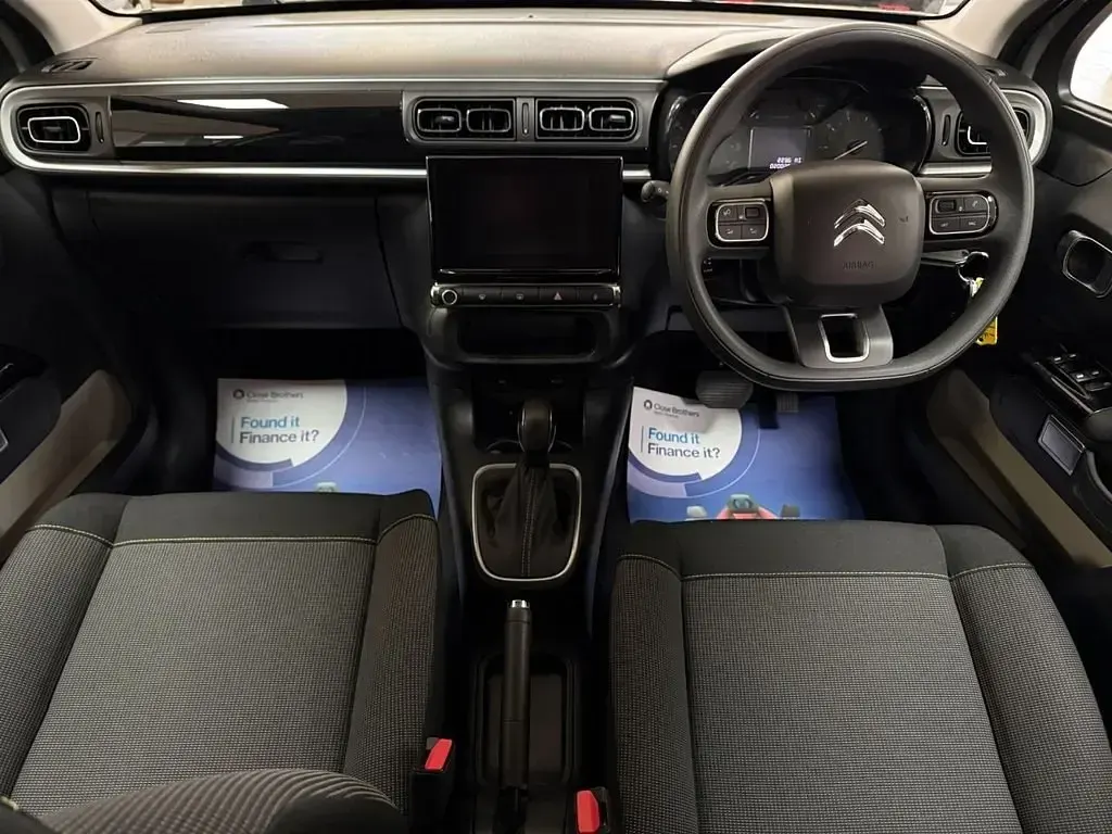 Usado Citroën C3 PureTech 110 HP (80 kW) 2024 Cinzento Citadino