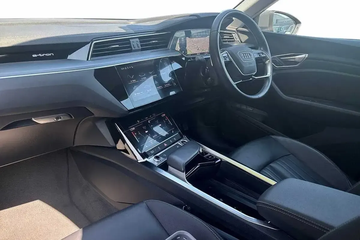 Used Audi Q8 e-tron Sport 250 kW (340 HP) 2023 Grey SUV