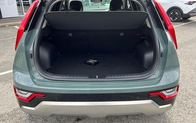 Used Kia Niro 141 HP (103 kW) 2023 Green SUV