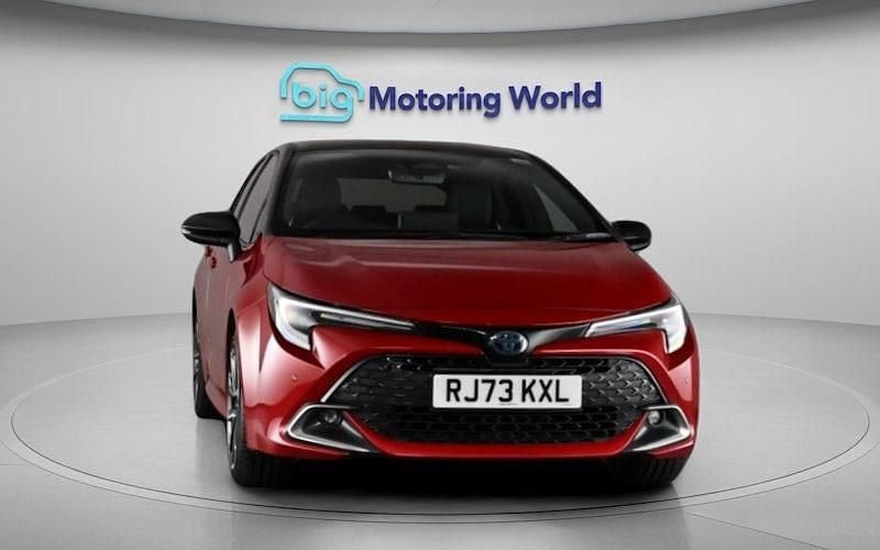 Używany Toyota Corolla 140 KM (102 kW) 2026 Hatchback
