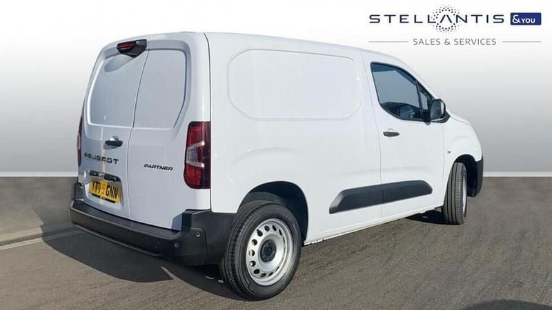 New Peugeot Partner S 101 HP (74 kW) 2026 White MPV