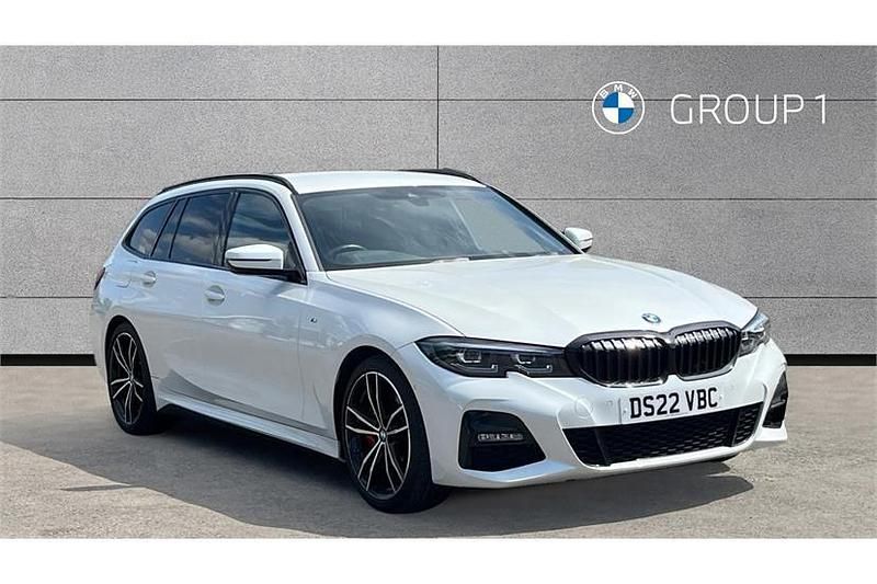 White Used 2022 BMW 320 M Sport Estate | £27,980 (Fair price) - Image 1/4