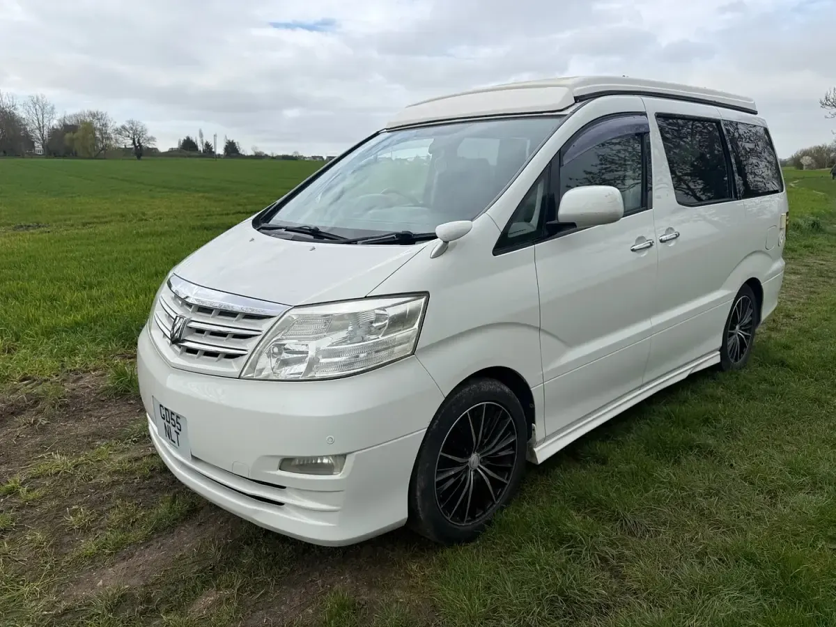 Begagnad Toyota Alphard 2024 Vit Minibuss