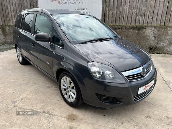 Grey Used 2014 Vauxhall Zafira Design Edition MPV | £3,750 (Fair price) - Image 1/4