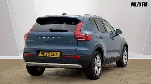 Used Volvo XC40 Core 161 HP (118 kW) 2025 SUV