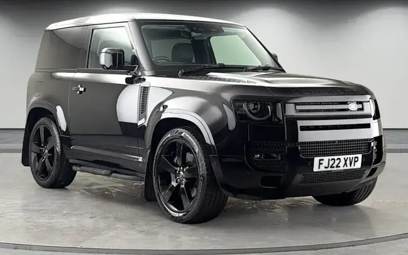 Używany Land Rover Defender S 400 KM (294 kW) 2022 SUV