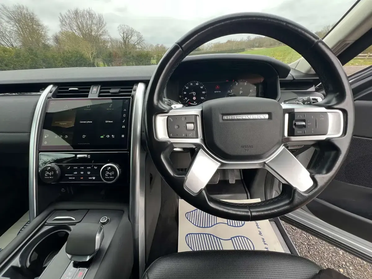 Used Land Rover Discovery SE 2023 Silver SUV