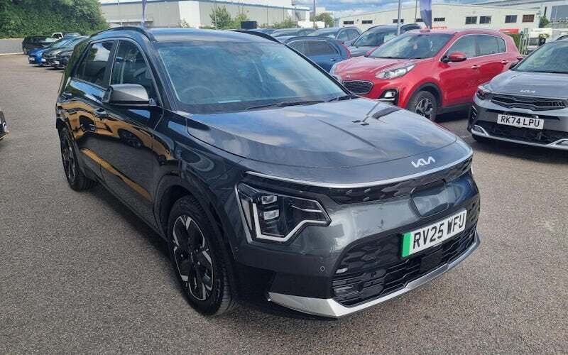 Grey Used 2025 Kia e-Niro 4 SUV | £33,495 - Image 1/4