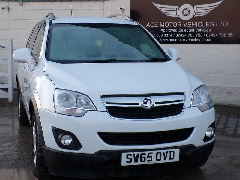 Used Vauxhall Antara 2016 White SUV