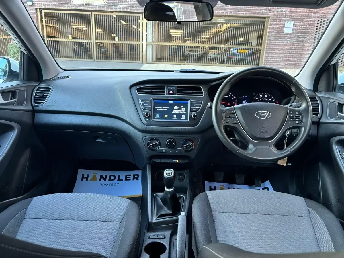 Used Hyundai i20 SE 2020 White Hatchback