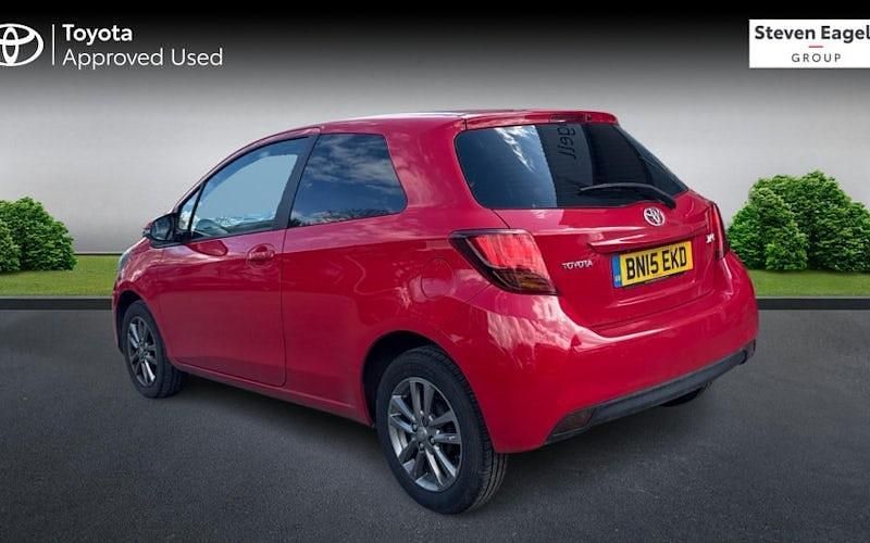 Used Toyota Yaris 99 HP (72 kW) 2016 Hatchback