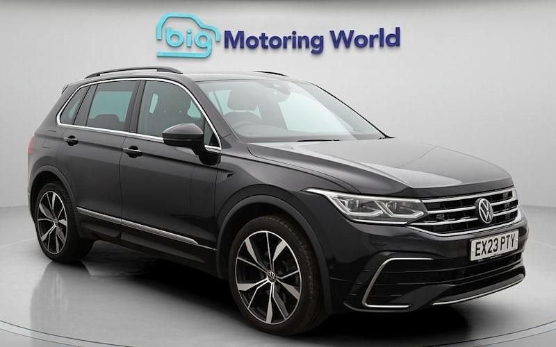 Used VW Tiguan R-line 245 HP (180 kW) 2023 Black SUV