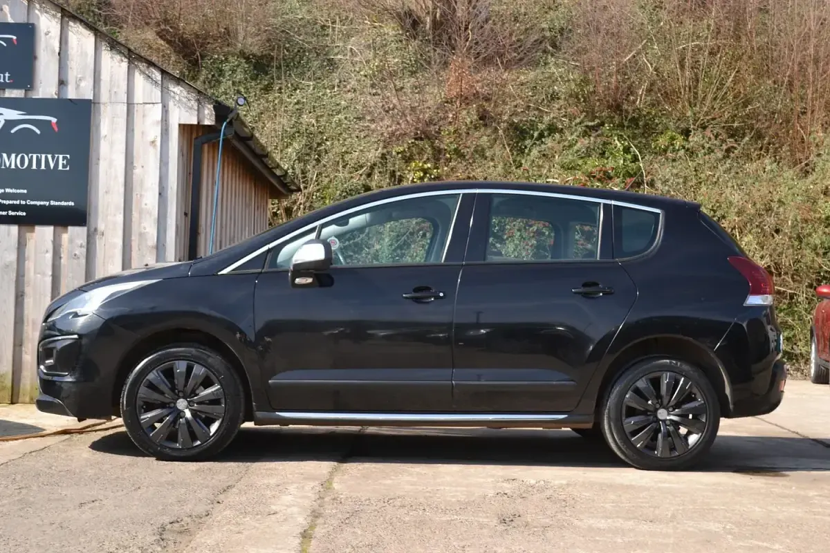 Used Peugeot 3008 Active 2015 Black Hatchback