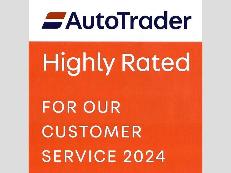 Used Toyota Yaris 257 HP (189 kW) 2022 White Hatchback