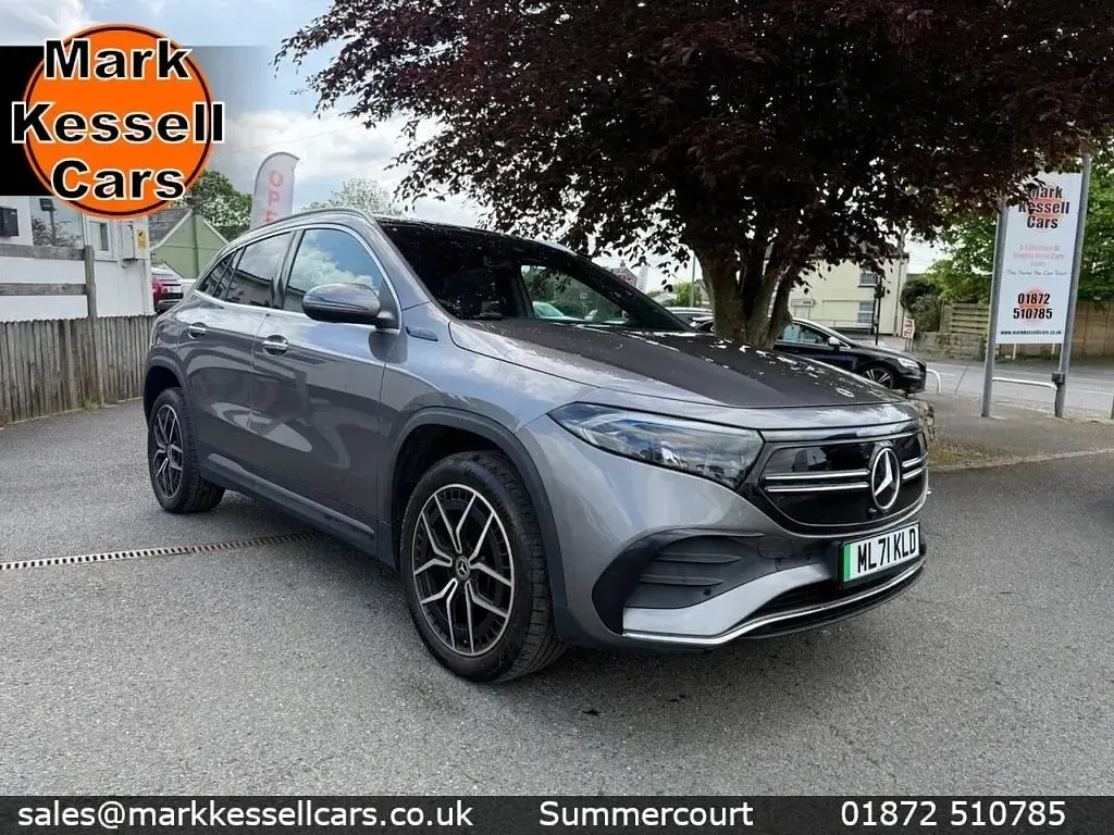 Begagnad Mercedes EQA250 AMG line 139 kW (190 HK) 2022 Grå SUV