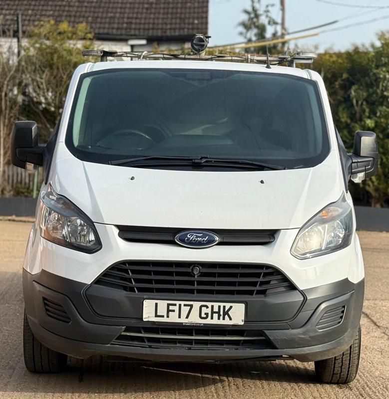 Used Ford Transit Custom 105 HP (77 kW) 2017 White Van